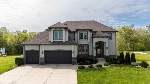 13017 Kelli Dr, Kearney, MO, 64060-8202 | Card Image