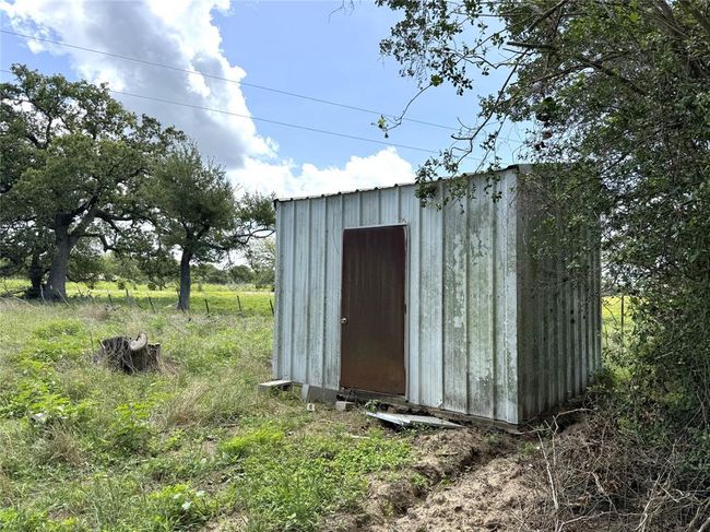 1435 Shaws Bend Rd, Home with 3 bedrooms, 2 bathrooms and null parking in Columbus TX | Image 24