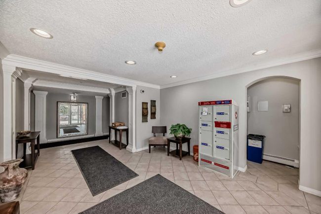 204 - 2212 34 Avenue Sw, Home with 2 bedrooms, 2 bathrooms and 1 parking in Calgary AB | Image 41