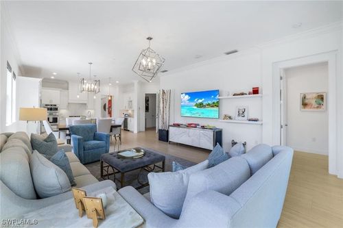 302-16374 Viansa Way, NAPLES, FL, 34110-3445 | Card Image
