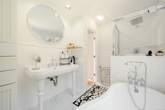 11 Walker Ln, House other with 3 bedrooms, 2 bathrooms and null parking in Woodbridge CT | Image 15