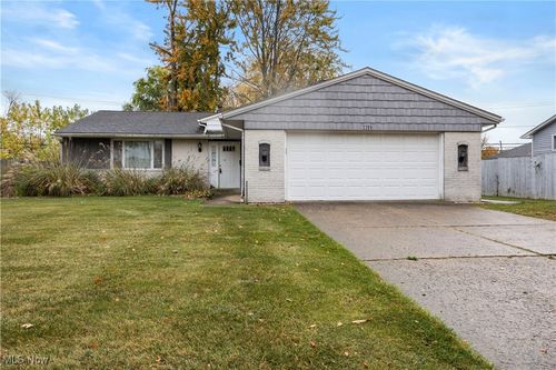 2209 W 40th St, Lorain, OH, 44053-2550 | Card Image
