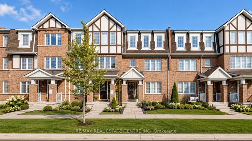 32 Bluegill Cres, Whitby, ON, L1P0E4 | Card Image