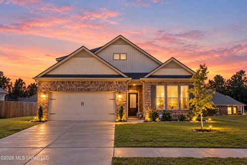 2093 Tulip Dr, Hernando, MS, 38632-1316 | Card Image