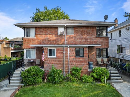 98 Pell Pl, Bronx, NY, 10464-1514 | Card Image