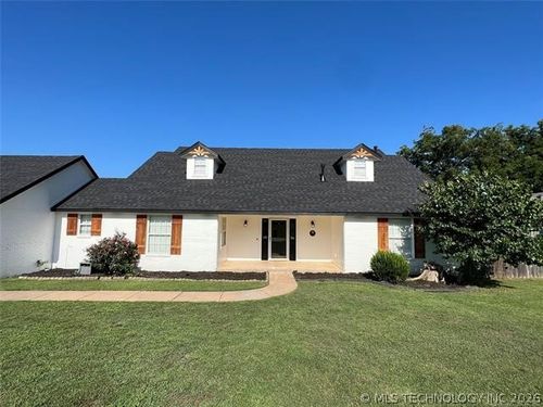 911 Ponca Dr, Cleveland, OK, 74020-1213 | Card Image