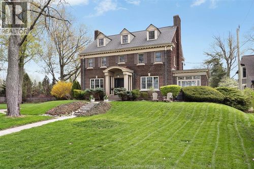 7505 Riverside Dr E, Windsor, ON, N8S1C8 | Card Image