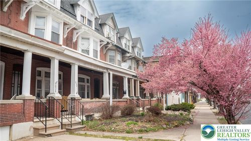 630 W Broad St, Bethlehem, PA, 18018-5280 | Card Image