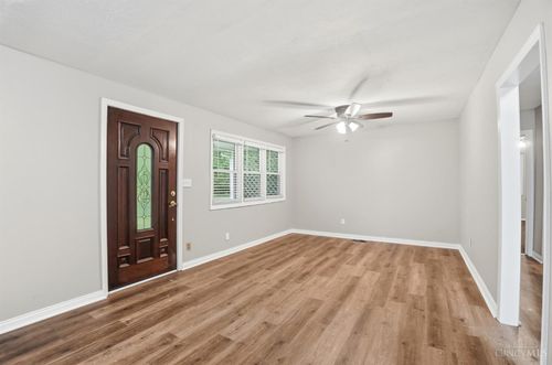 7158 Cozaddale Rd, Goshen, OH, 45122-9712 | Card Image