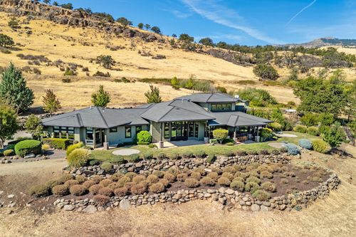 1475 Dead Indian Memorial Rd, Ashland, OR, 97520-8827 | Card Image