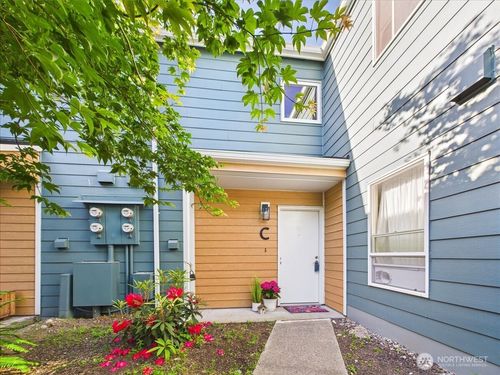 unit-c-8424 25th Ave Sw, Seattle, WA, 98106-3227 | Card Image