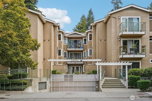 unit-204-12034 15th Ave Ne, Seattle, WA, 98125-5096 | Card Image