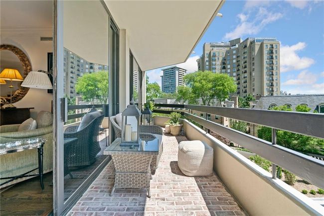 APT-6A - 2660 Peachtree Rd Nw, Condo with 2 bedrooms, 2 bathrooms and 2 parking in Atlanta GA | Image 13