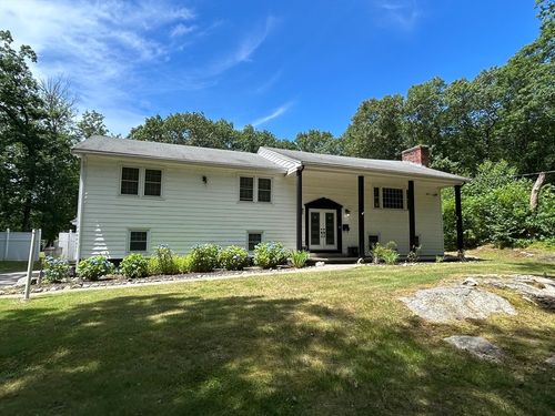 479 Westfield St, Dedham, MA, 02026-5634 | Card Image