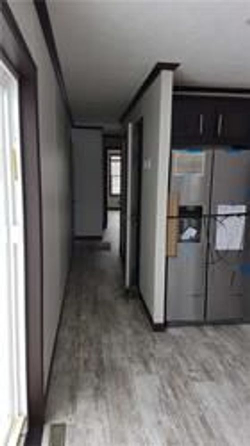 157 Regency Dr, Chatham, ON, N7L5J7 | Card Image