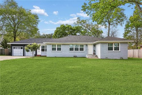 9122 Meadowood St, Baton Rouge, LA, 70815-4041 | Card Image