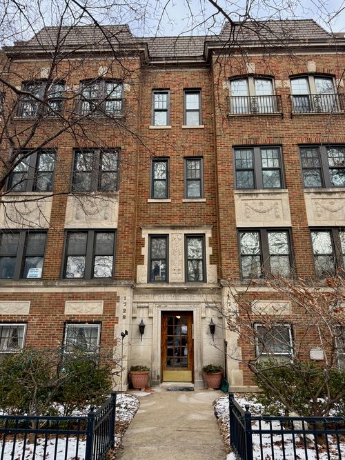 2w-1728 W Rascher Ave, Chicago, IL, 60640-1179 | Card Image