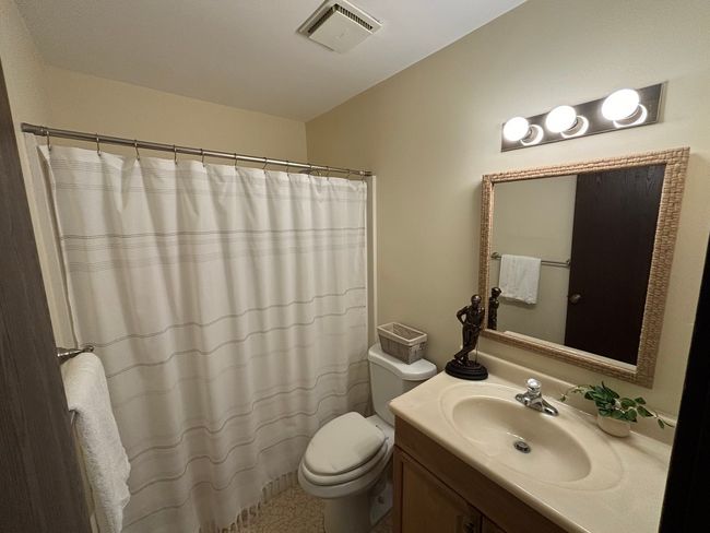 APT-3 - 59 Vail Colony, Condo with 2 bedrooms, 1 bathrooms and 2 parking in Fox Lake IL | Image 15