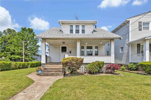 19303 Arrowhead Ave, Cleveland, OH, 44119-2242 | Card Image