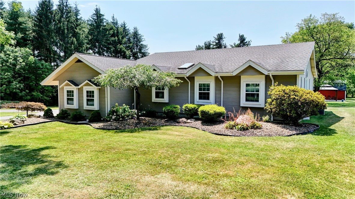 Raccoon Rd, Canfield, OH 44406
