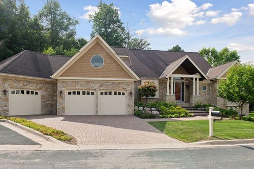8950 Mariabo Cir, Bloomington, MN, 55438-1471 | Card Image