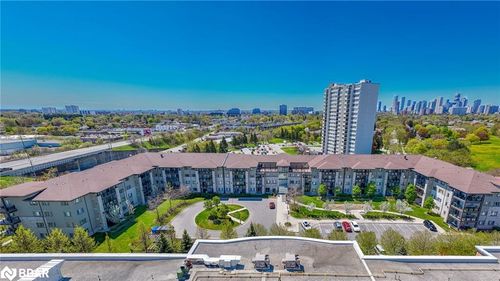 125-570 Lolita Gdns, Mississauga, ON, L5A0A1 | Card Image