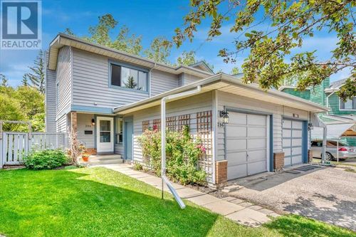 296 Midpark Gdns Se, Calgary, AB, T2X1T3 | Card Image