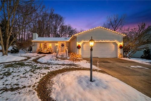 1295 Vantage Way, Streetsboro, OH, 44241-4967 | Card Image