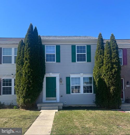 204 Vintage Ct, MARTINSBURG, WV, 25401-4379 | Card Image