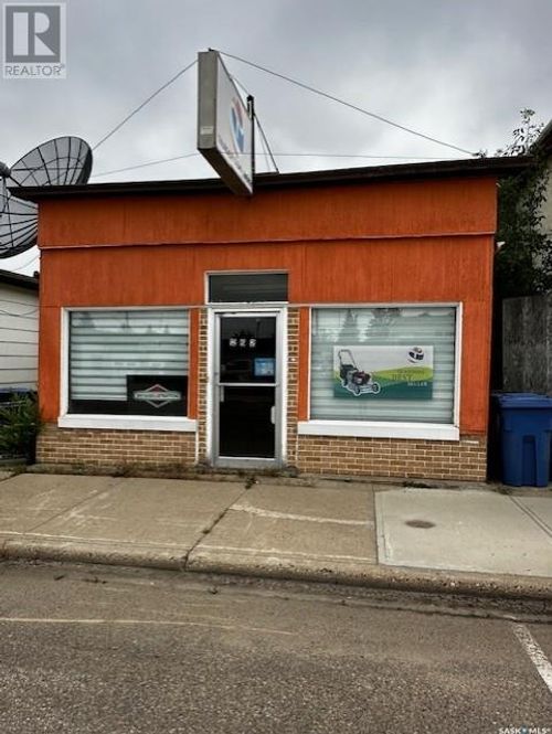 262 3rd Ave W, Melville, SK, S0A2P0 | Card Image