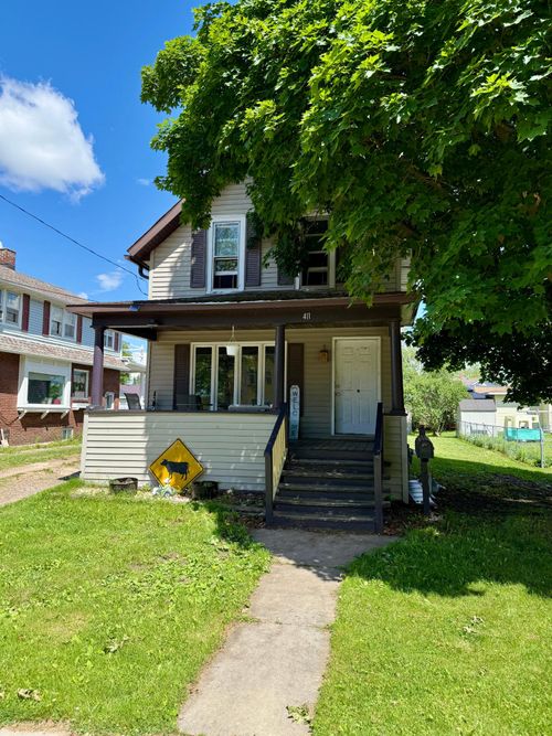 411 Lincoln St, Antigo, WI, 54409-1468 | Card Image