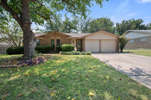 823 Quail Ter, Mansfield, TX, 76063-1527 | Card Image