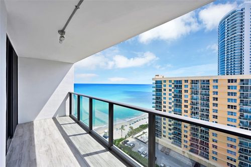 apt-15l-1980 S Ocean Dr, Hallandale Beach, FL, 33009-5937 | Card Image