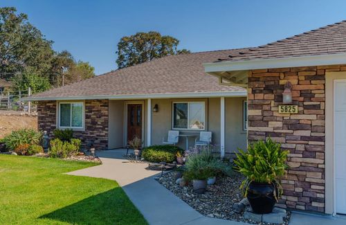 5825 Rippon Rd, Valley Springs, CA, 95252-9570 | Card Image