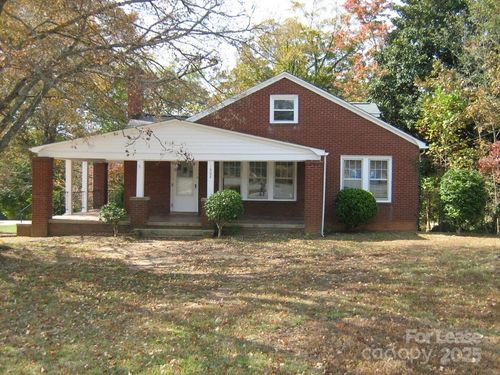 1602 S Main St, Kannapolis, NC, 28081-5922 | Card Image