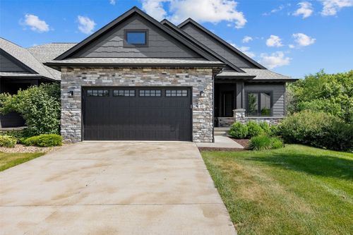 19 Pond Ridge Cir, Coralville, IA, 52241-8041 | Card Image