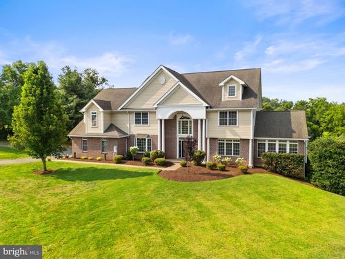 39260 Charles Town Pike, Hamilton, VA, 20158-3316 | Card Image