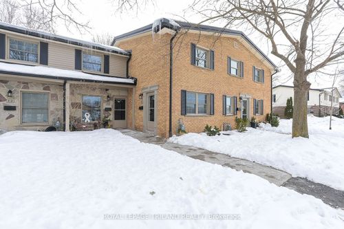 16 Guildwood Walk, London, ON, N6H3X2 | Card Image