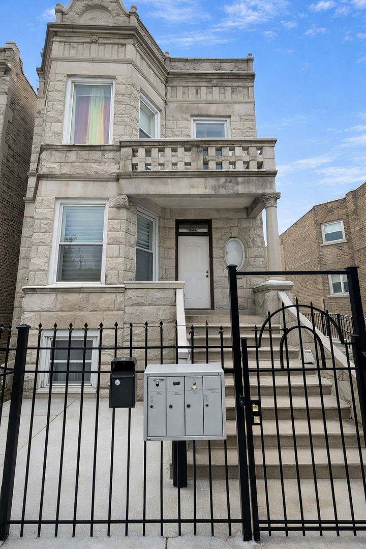 Residential Income in Chicago
