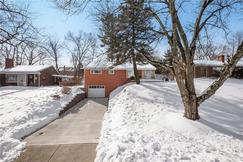 656 Oxford Blvd, Pittsburgh, PA, 15243-1638 | Card Image