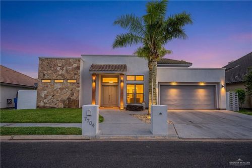 7704 N 5th St, McAllen, TX, 78504-1688 | Card Image