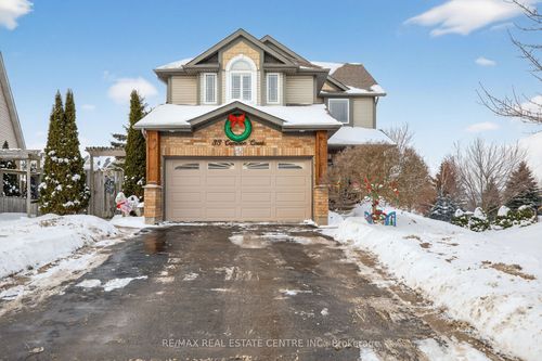 {{alt}} | Card Image