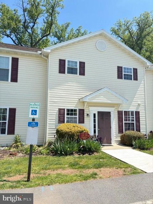 124 Christine Dr, READING, PA, 19606-3389 | Card Image