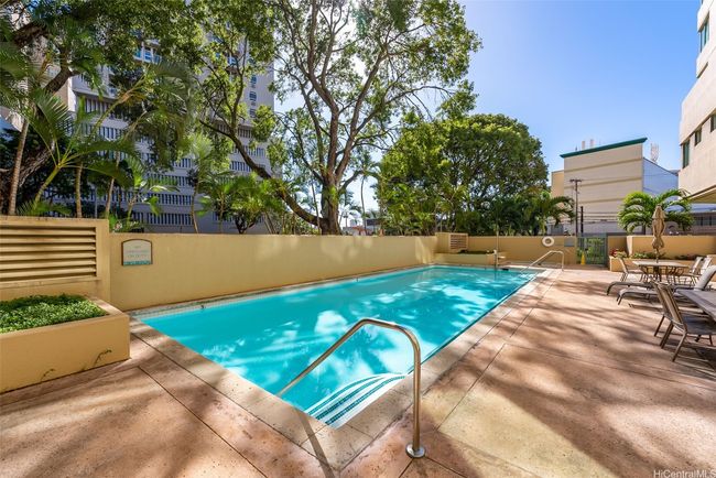 APT-1403 - 1314 Kalakaua Ave, Condo with 2 bedrooms, 1 bathrooms and 1 parking in Honolulu HI | Image 17