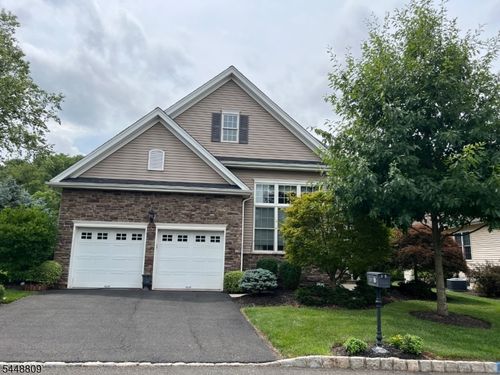 72 Patriots Way, SOMERSET, NJ, 08873-7427 | Card Image