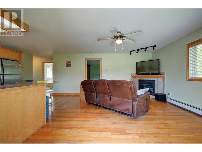 215 Arab Rd, House other with 8 bedrooms, 6 bathrooms and 5 parking in Kelowna BC | Image 50