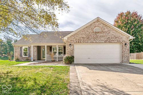 7203 Oakview Dr, Avon, IN, 46123-9436 | Card Image