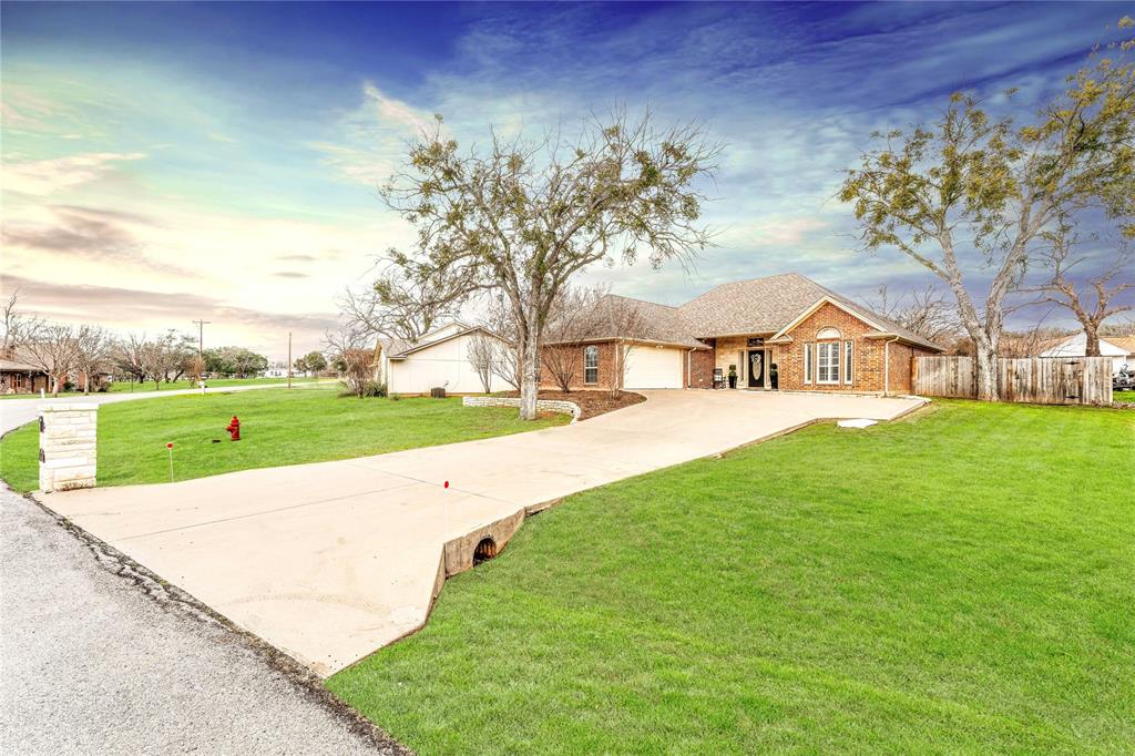 Fairway Cir, Granbury, TX 76049