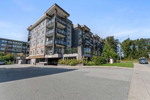 504-45562 Airport Rd, Chilliwack, BC, V2P0J8 | Card Image