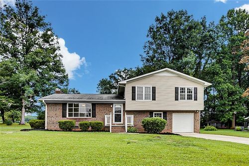 1057 Cable Creek Rd, Asheboro, NC, 27205-2326 | Card Image